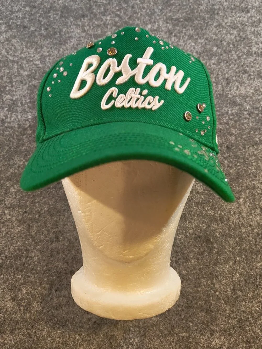 Pro Standard Boston Celtics Women’s Rhinestone Snapback Hat